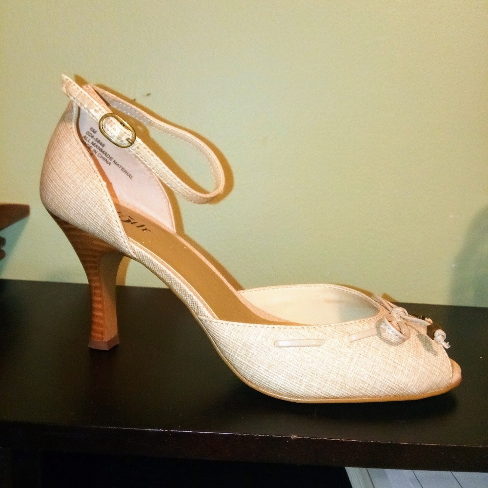 Cream Linen Ankle Strap Heels, size 6